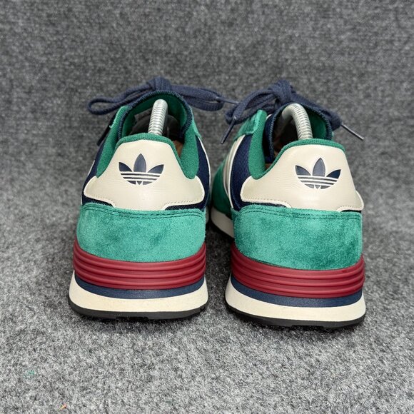 Athletic_Shoes